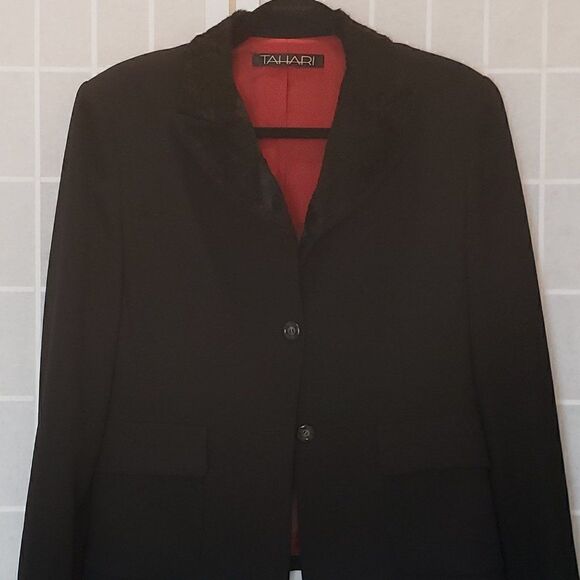 Tahari Faux Fur Collar Lined Blazer Size 12 - Picture 1 of 11
